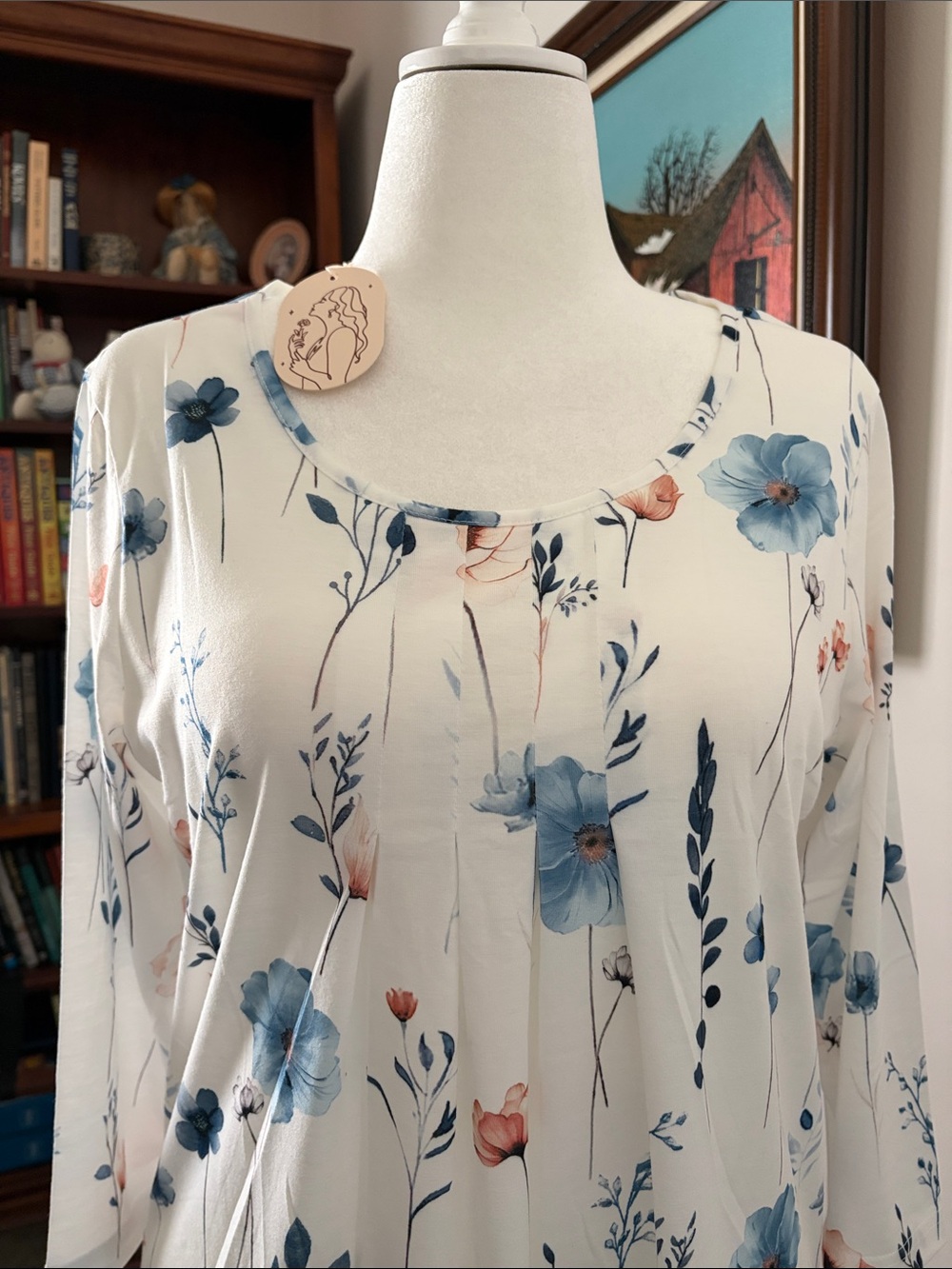 Floral Scoop Neck Women’s Top in White and Blue Size L - Picture 5 of 7